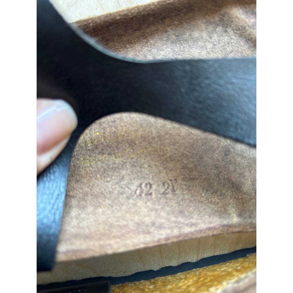 Birkenstock Black Leather Thong Sandals - Picture 8 of 10